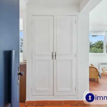 Air-conditioned With Swimming Pool In St Tropez Apartamento *